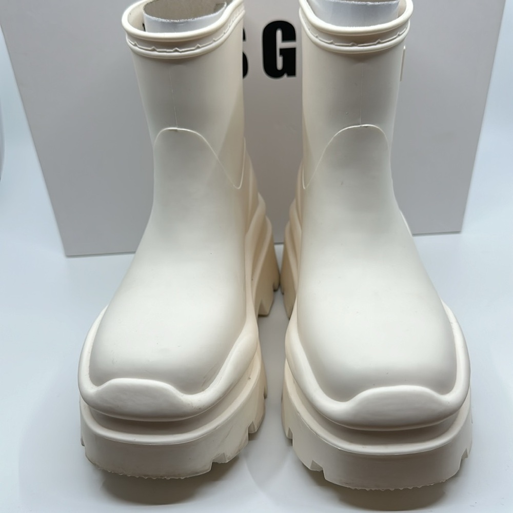 In box MSGM white rubber Carrarma boots, Sz 35 - Picture 4 of 11